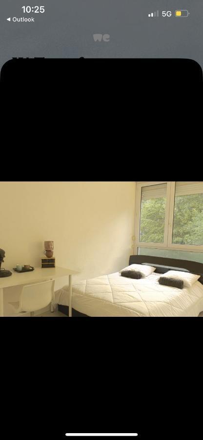 Se: 13A Rue Des Touleuses Pourpre Bed & Breakfast Сержи Екстериор снимка
