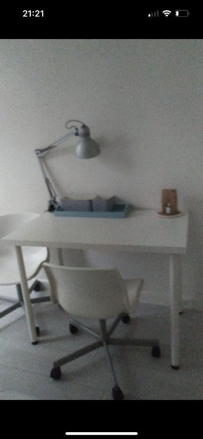 Se: 13A Rue Des Touleuses Pourpre Bed & Breakfast Сержи Екстериор снимка